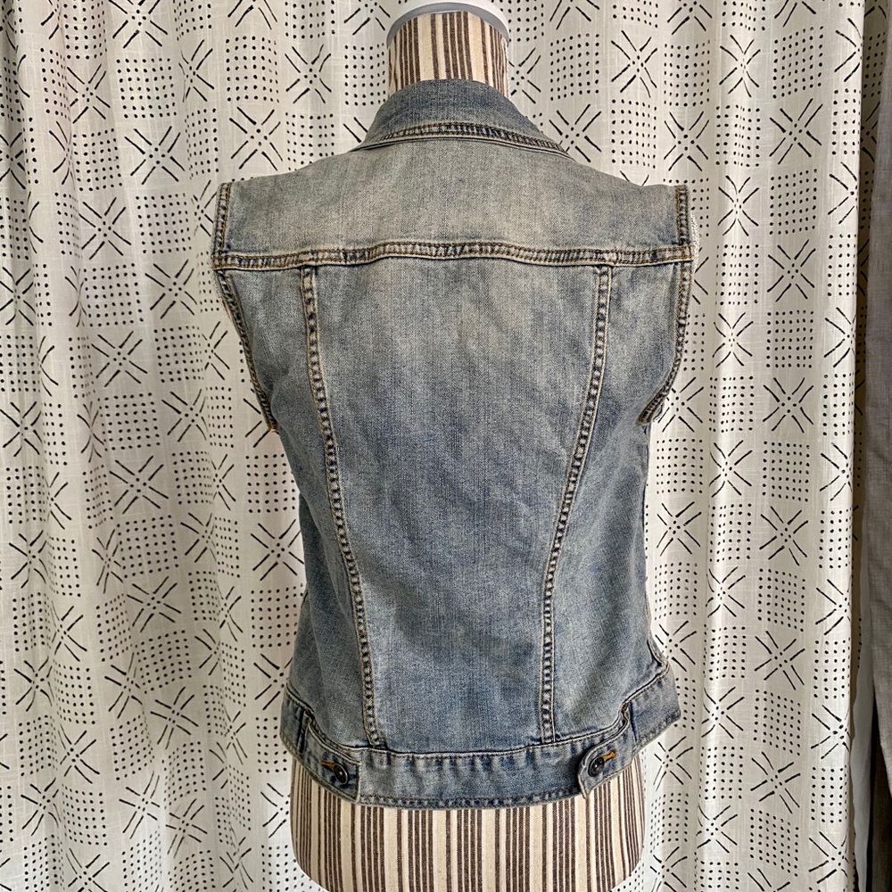 Jean Vest - Picture 4 of 6